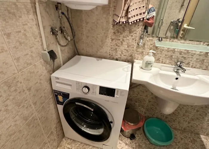 Avalon, C102 公寓 *